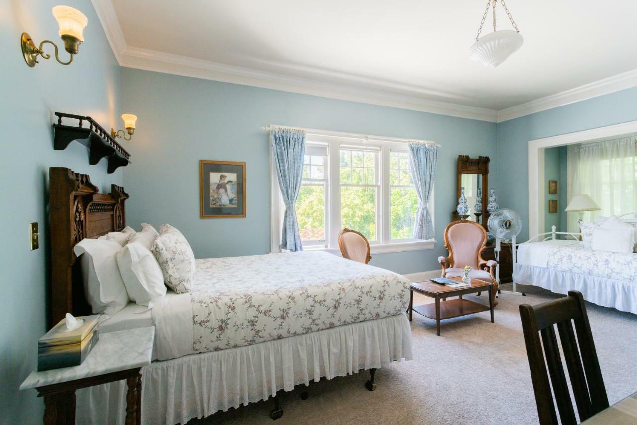 ビーコンズフィールド ベッド ＆ ブレックファースト ビクトリア Bed & Breakfast エクステリア 写真